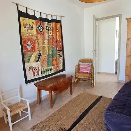 Dans Le Centre Du Village De La Couarde, Charmante De Plain Pied 라쿠르드쉬르메르