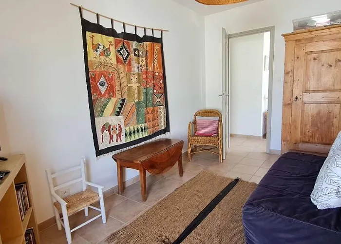 Dans Le Centre Du Village De La Couarde, Charmante De Plain Pied La Couarde-sur-Mer